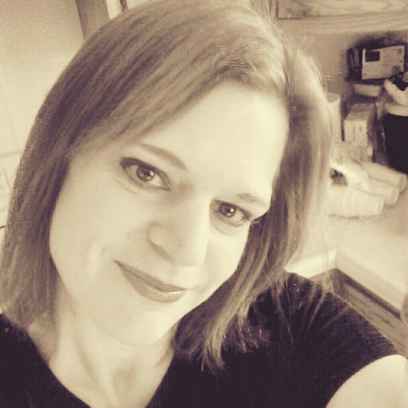 Meet your Posher, Jessica - Picture 2 of 8